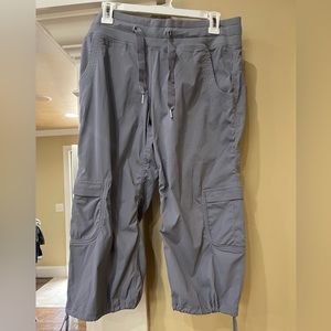 Lululemon crop pants.  Smoke free & pet free.  Excellent condition.